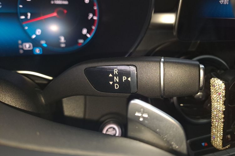 奔驰C级 2021款 C 200 L 时尚型运动版中控内饰18