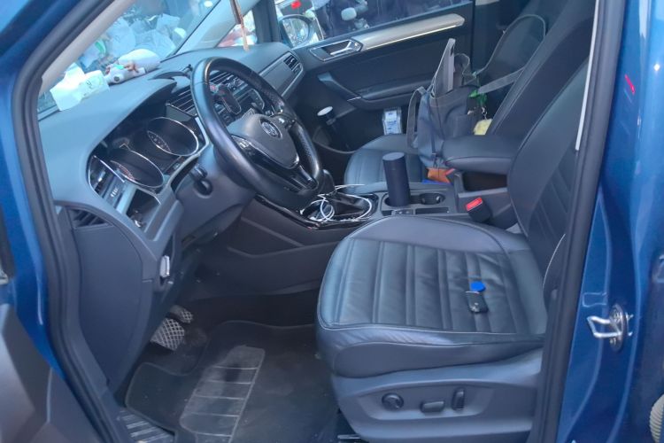 大众 2016款 途安L 330TSI DSG豪华版中控内饰19