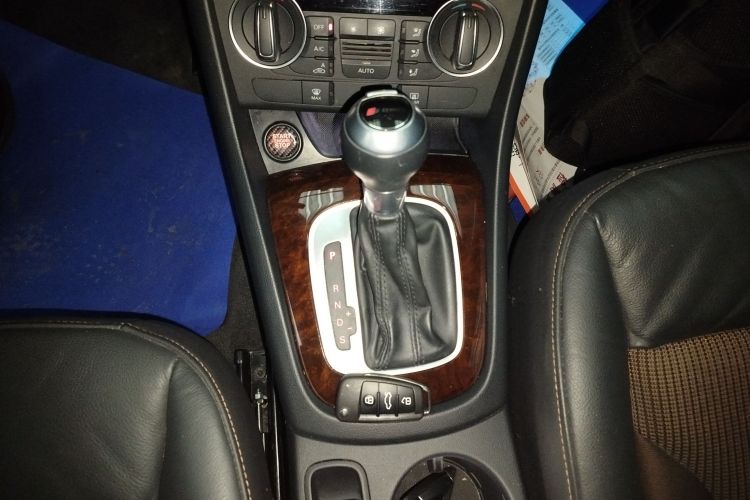 奥迪Q3 2018款 30周年年型 35 TFSI 时尚型局部细节18