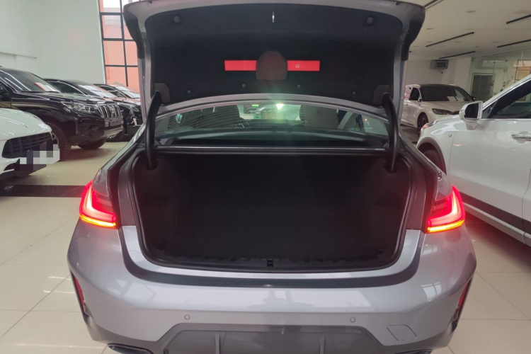 宝马3系 2023款 330i M运动曜夜套装局部细节23