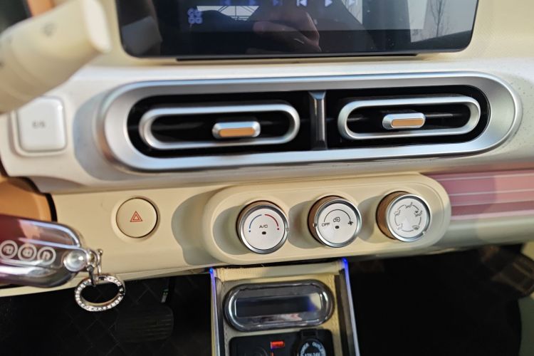 五菱汽车 宏光MINIEV 2024款 第三代 215km 进阶版局部细节16