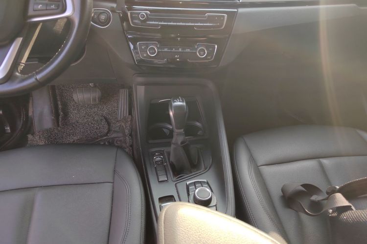 宝马X1 2018款 sDrive18Li 时尚型中控内饰18