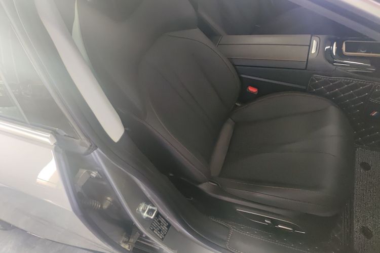 小鹏P7 2022款 480E局部细节41