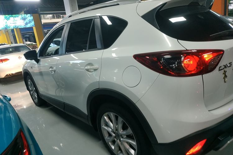 马自达CX-5 2015款 2.5L 自动四驱旗舰型车身外观4