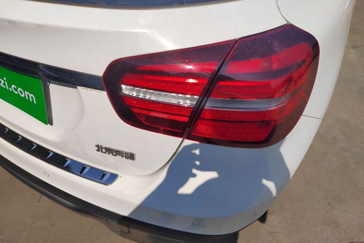 奔驰GLA 2018款 GLA 200 动感型车身外观6006