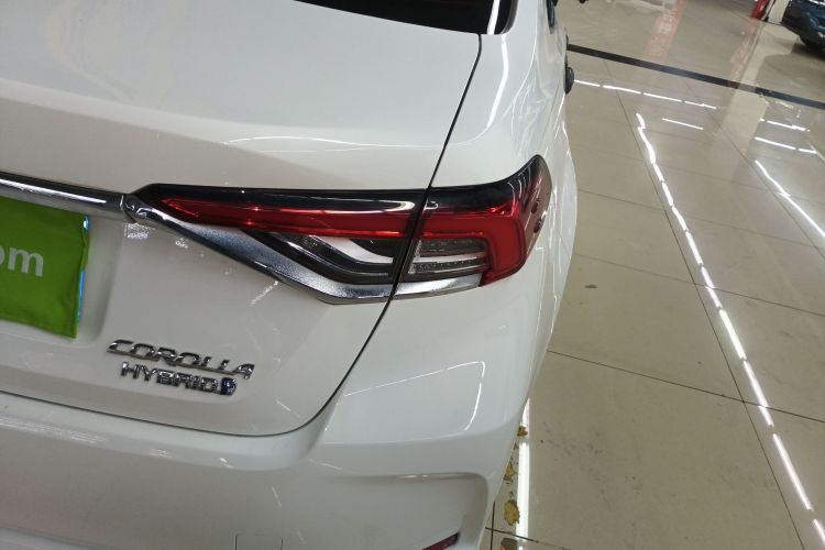 丰田 卡罗拉 2023款 1.8L 智能电混双擎 精英版车身外观9