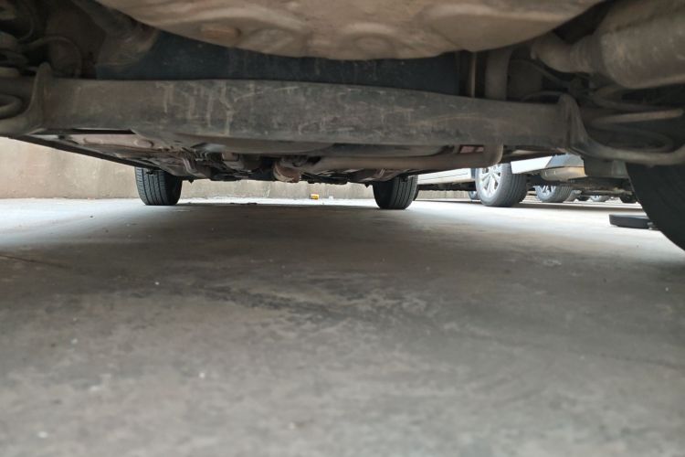 丰田 YARiS L 致炫 2015款 1.5E 自动魅动版局部细节9009