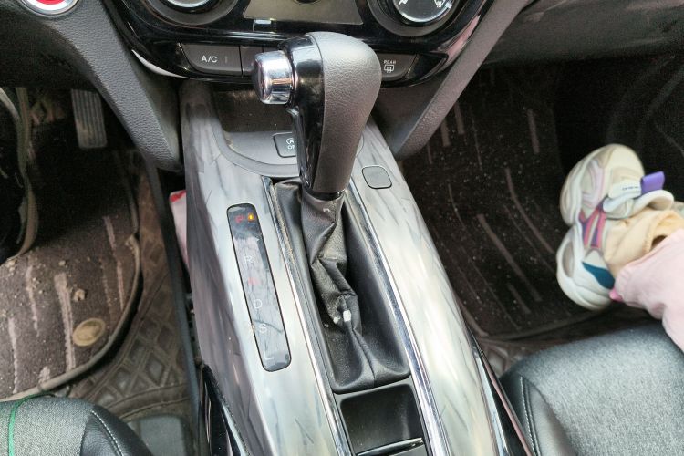 本田XR-V 2021款 1.5L CVT舒适版中控内饰18