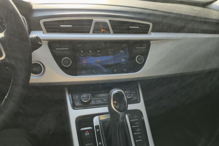 吉利汽车 博越 2016款 1.8TD 自动智慧型局部细节16