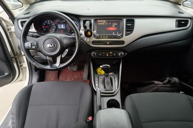 起亚 佳乐 2013款 2.0L 7座自动标准版 国IV中控内饰12