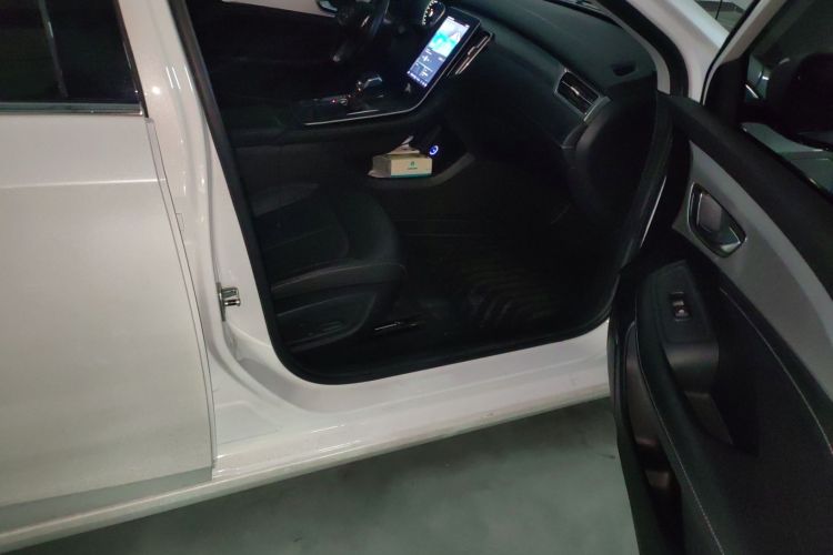 飞凡汽车 飞凡ER6 2021款 新动版 520km 智领版局部细节9005