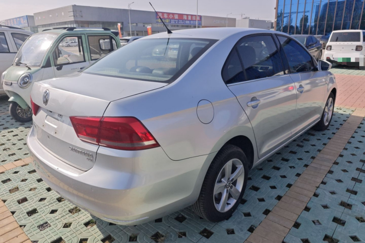 大众 桑塔纳 2015款 1.6L 自动舒适版车身外观6005