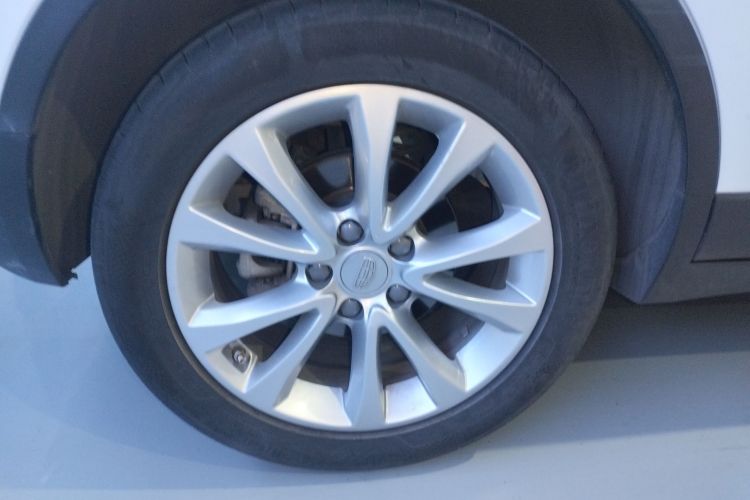 吉利汽车 帝豪GS 2016款 优雅版 1.3T 自动领尚型车身外观6008