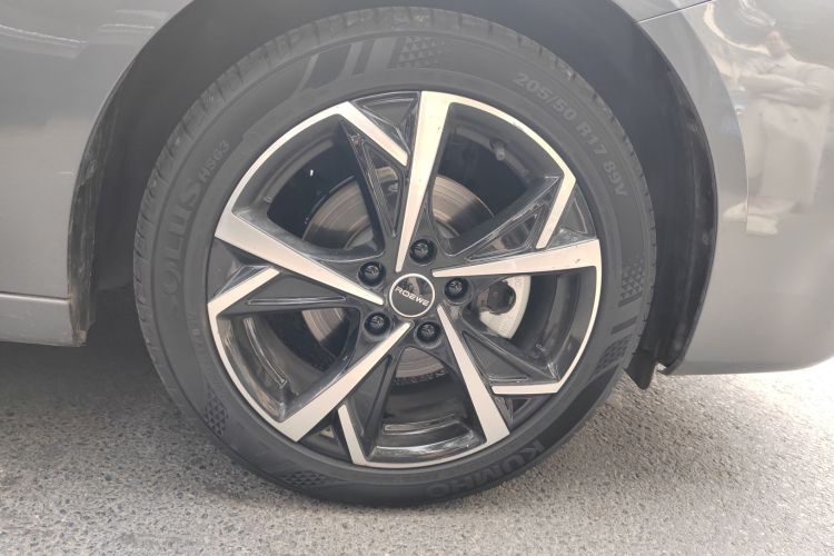 荣威i5 2024款 1.5L CVT尊荣版车身外观6007