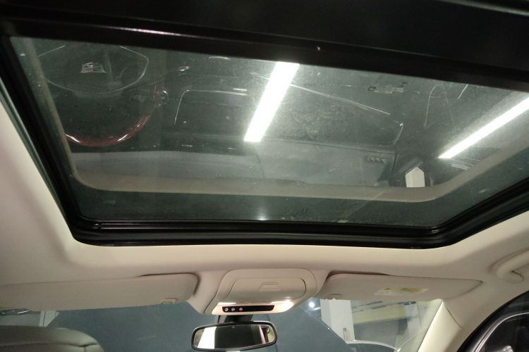 凯迪拉克XT5 2016款 28T 四驱豪华型中控内饰22