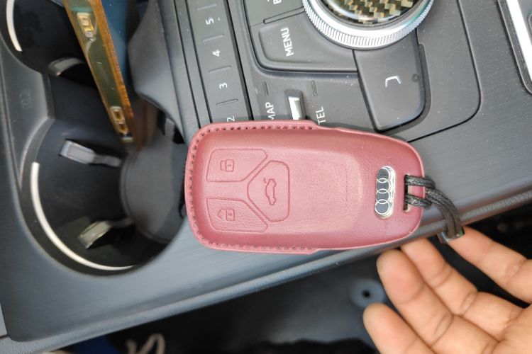 奥迪A4L 2019款 45 TFSI quattro 个性运动版 国VI中控内饰11