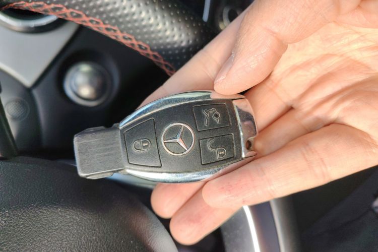 奔驰CLA 2015款 CLA 220 4MATIC中控内饰7001