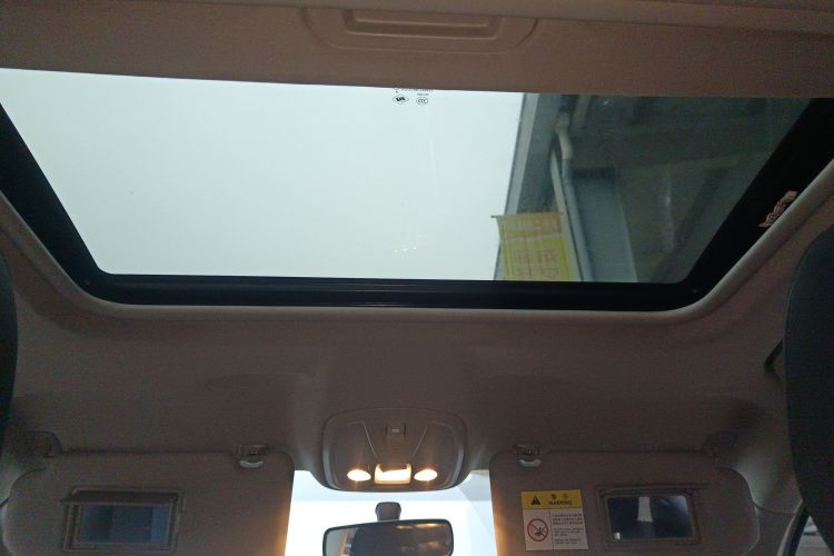 标致308 2019款 230THP 自动豪华版 国V中控内饰22