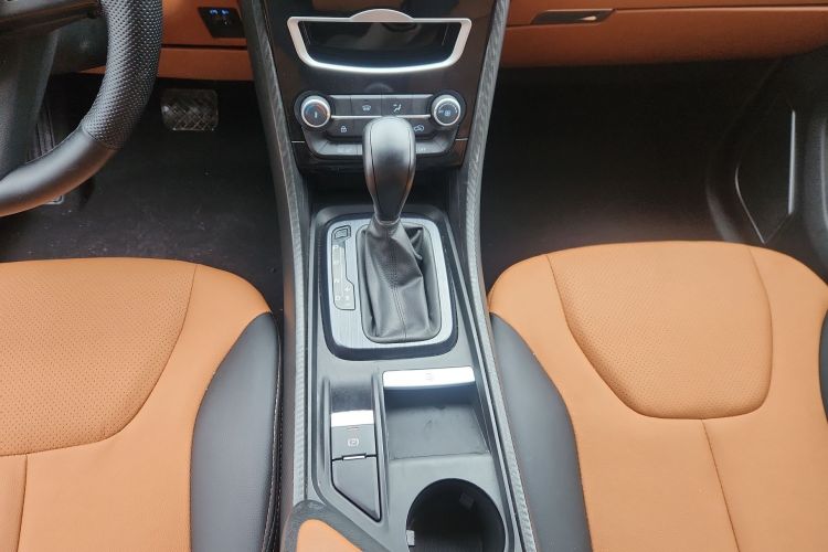 江铃 驭胜S330 2016款 1.5L GTDi 自动两驱时尚版局部细节18