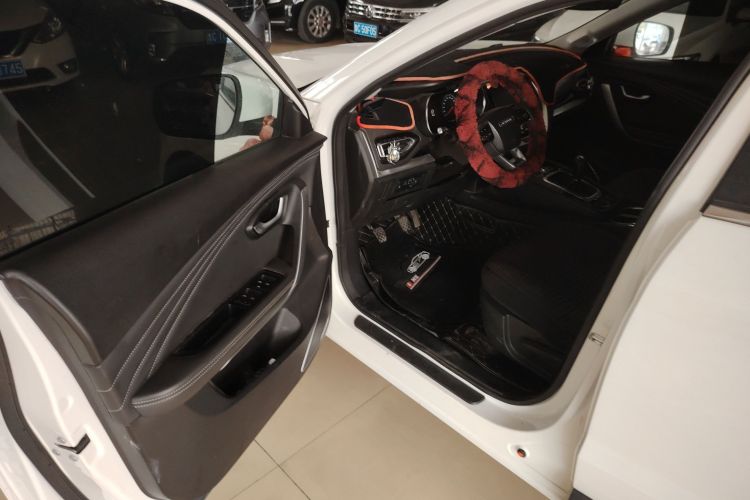 捷途X70 2018款 1.5T 手动畅行版中控内饰20