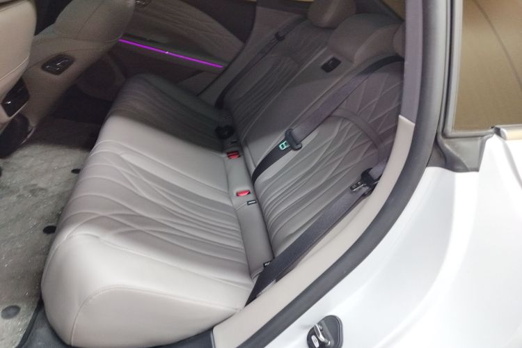 吉利银河 银河星耀8 2025款 130km EM-P 星舰版中控内饰21