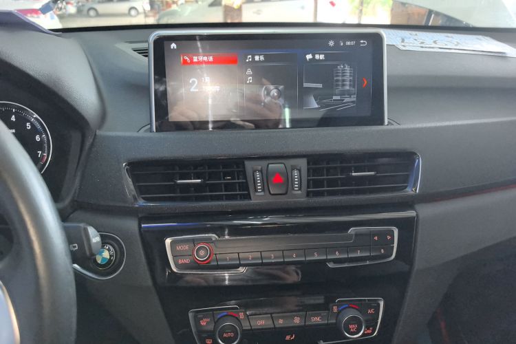 宝马X1 2018款 sDrive18Li 时尚型中控内饰16