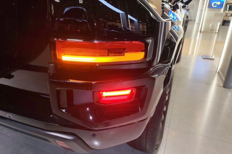 坦克700新能源 2024款 Hi4-T 极境版车身外观9