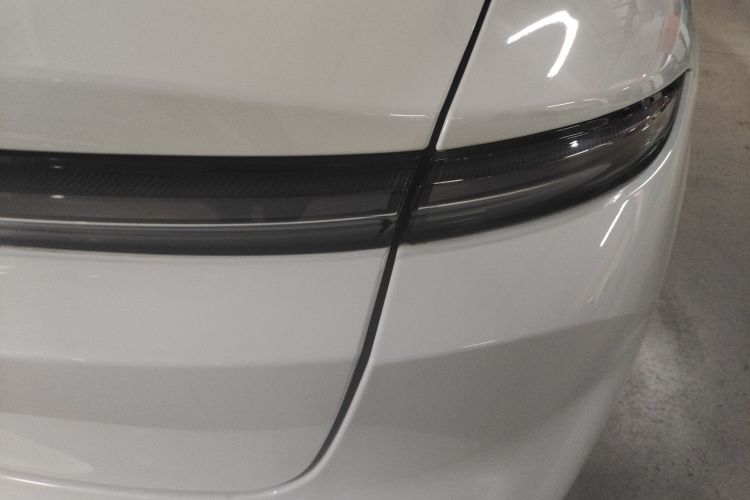 蔚来ET5 2022款 75kWh车身外观9