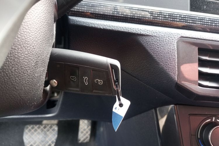 大众 朗逸 2023款 新锐 1.5L 自动新逸版中控内饰7001