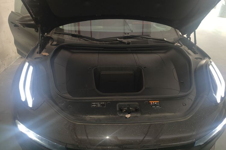 极氪001 2022款 长续航双电机 WE版机舱底盘24