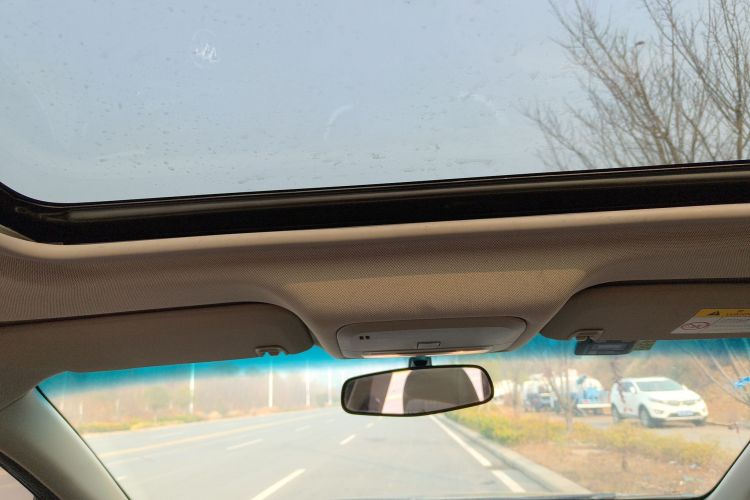 别克 英朗 2016款 15N 手动精英型中控内饰22