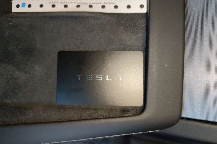 特斯拉 Model 3 2023款 长续航全轮驱动版中控内饰11