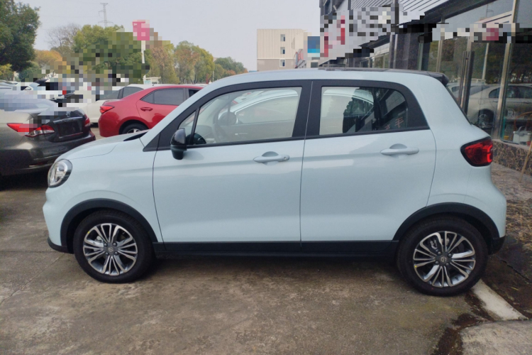 零跑汽车 零跑T03 2025款 403舒享版车身外观4