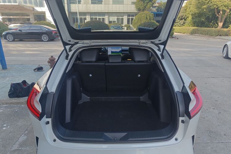 丰田bZ5 2025款 550 PRO智行版机舱底盘23