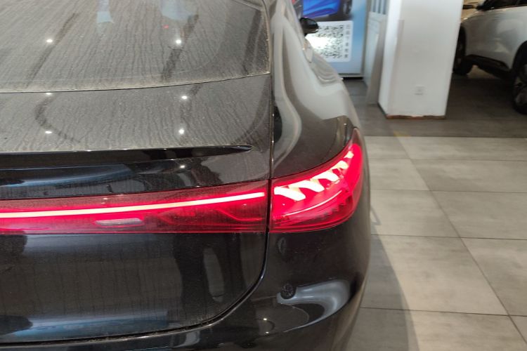 奔驰EQS 2022款 改款 450+ 先锋版车身外观9