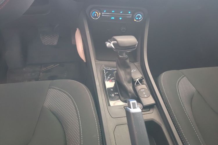 奇瑞 瑞虎3X 2024款 1.5L CVT卓越版中控内饰18