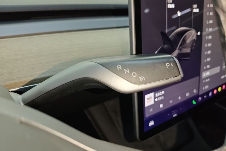 特斯拉 Model 3 2021款 标准续航后驱升级版 3D6中控内饰18