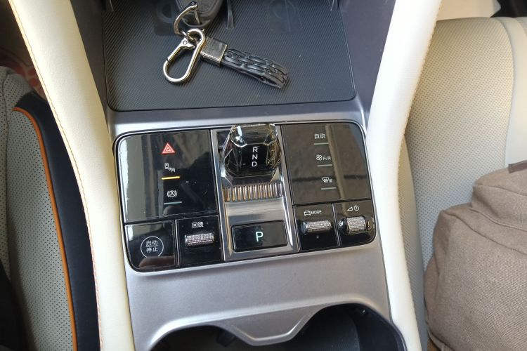 比亚迪 宋PLUS新能源 2023款 冠军版 EV 520KM 旗舰型中控内饰18