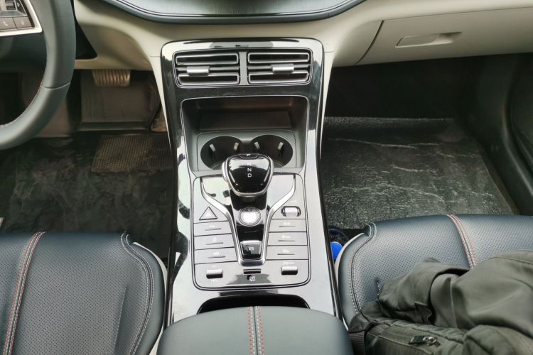 比亚迪 秦PLUS 2023款 冠军版 DM-i 55KM领先型中控内饰18