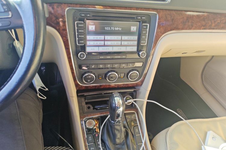 大众 帕萨特 2013款 1.8TSI DSG御尊版局部细节16