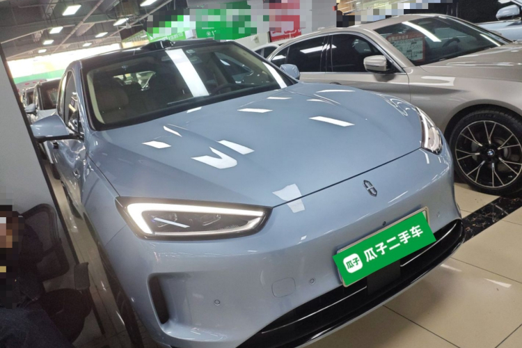 鸿蒙智行 问界M5 2023款 纯电四驱智驾版车身外观3