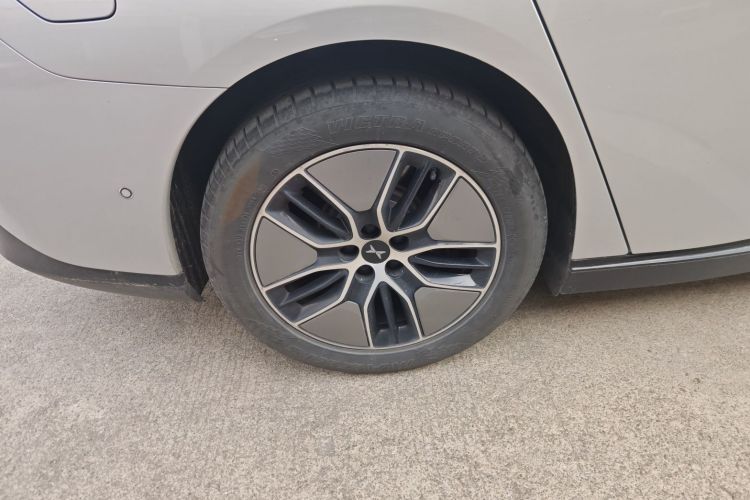 小鹏P7 2023款 P7i 702 Pro车身外观6008