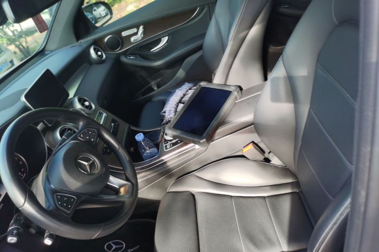 奔驰GLC 2018款 改款 GLC 300 4MATIC 动感型局部细节19