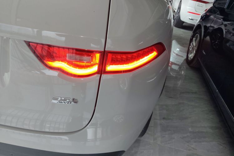 捷豹F-PACE 2016款 3.0 SC 四驱R-Sport运动版车身外观6006