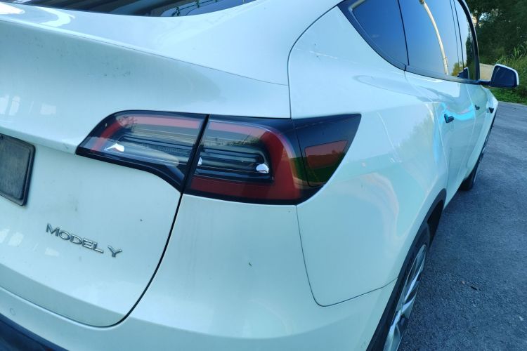 特斯拉 Model Y 2022款 后轮驱动版车身外观6006