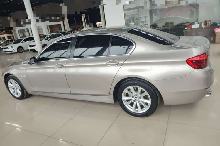 宝马5系 2014款 520Li 典雅型车身外观4