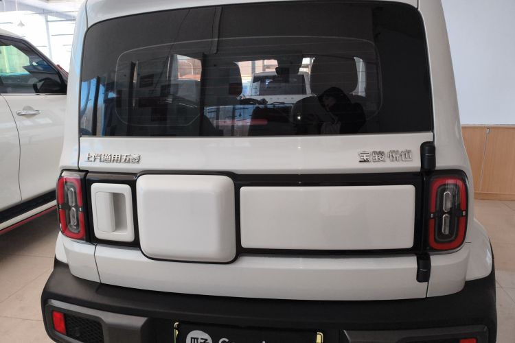 宝骏悦也 2023款 旗舰版车身外观6