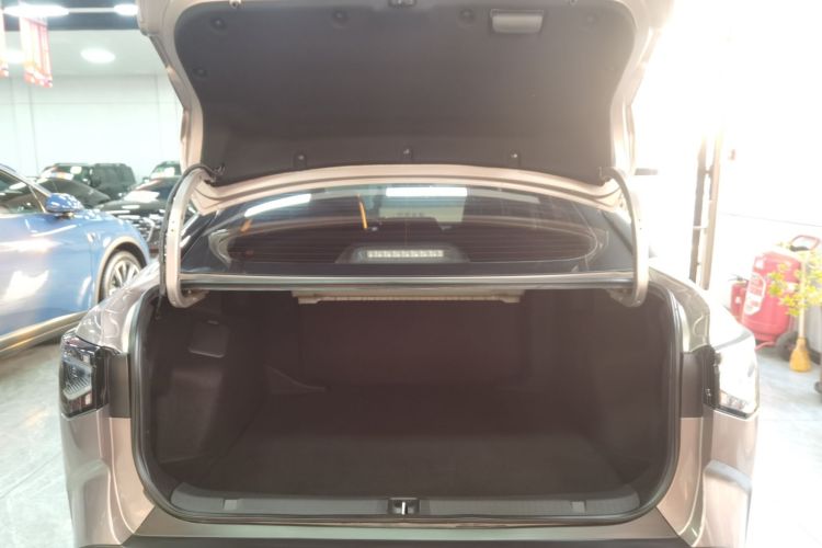 丰田bZ3 2023款 616km 长续航Premium机舱底盘23