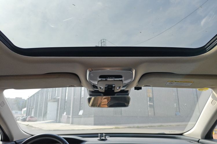 红旗H5 2023款 1.5T DCT智联旗韵版中控内饰22