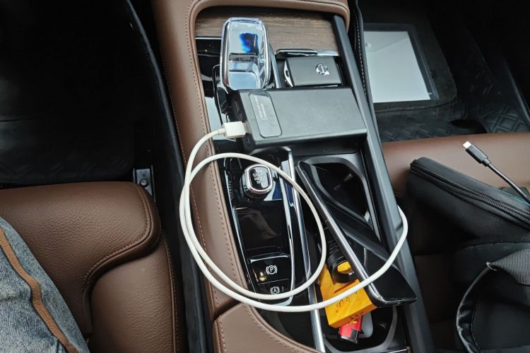 沃尔沃S90 2025款 B5 智远豪华版中控内饰18